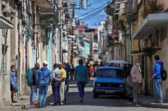 El refrito económico reciente del castrismo. Por Julio M. Shiling. CUBADEMOCRACIAYVIDA.ORG web/folder.asp?folderID=136