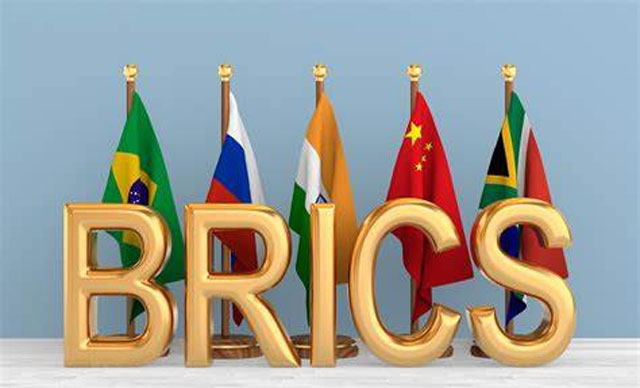 (Parte I) Cuba contina su labor de "limosnear" por el mundo, ahora acuden al BRICS. Por el Ingeniero Qumico Roberto L. Capote Castillo.                                                                                                      CUBA DEMOCRACIA Y VIDA.ORG                                                                      web/folder.asp?folderID=136                                                                  CUBA DEMOCRACIA Y VIDA.ORG                                                                      web/folder.asp?folderID=136