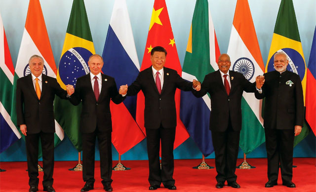 (Parte I) Cuba contina su labor de "limosnear" por el mundo, ahora acuden al BRICS. Por el Ingeniero Qumico Roberto L. Capote Castillo.                                                                                                      CUBA DEMOCRACIA Y VIDA.ORG                                                                      web/folder.asp?folderID=136                                                                  CUBA DEMOCRACIA Y VIDA.ORG                                                                      web/folder.asp?folderID=136