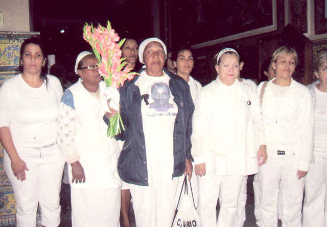 "A las Damas de Blanco". Por Maria de los Angeles Ríos.