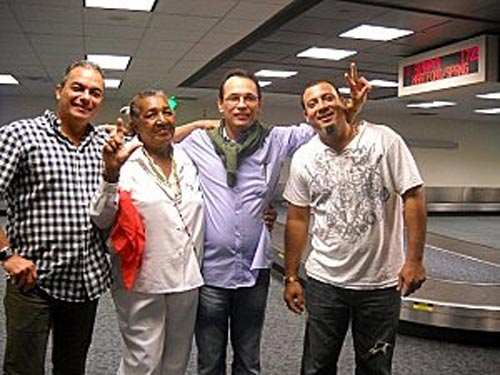 Apoya proyecto para Reina Loina, el ex-preso pol�tico cubano Juan Carlos Herrera Acosta: ��CUBANO �NETE A ESTA CAMPA�A!! ��Reina Loina Tamayo Danger merece una vivienda, necesita paz interior!!. ��Esperemos la dignidad de los exiliados!!...  web/folder.asp?folderID=136