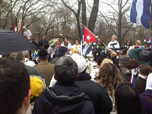 FOTORREPORTAJE: “MANIFESTACION DE CUBANOS FRENTE A LA MISION  CASTRISTA EN NUEVA YORK EL PASADO 27 DE MARZO”. Por Heriberto Leyva,  Activista Socialdemócrata Independiente. Exiliado Politico en New  Jersey.