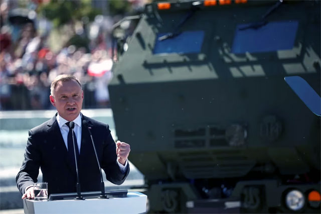 El presidente polaco advirti que Rusia est trasladando armas nucleares de corto alcance a Bielorrusia.                                                    CUBA DEMOCRACIA Y VIDA.ORG                                                                                                                    web/folder.asp?folderID=136  