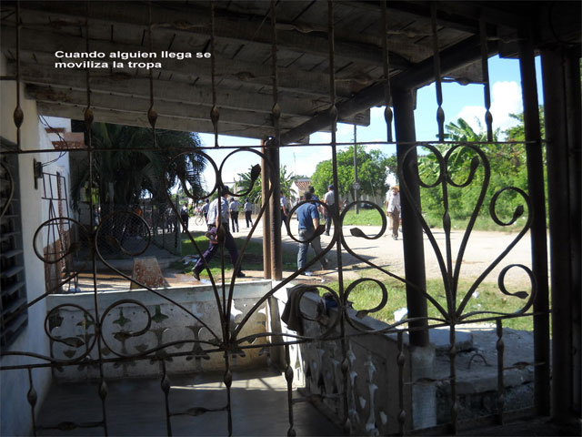 Fotorreportaje desde Cuba: LES ENVIO ALGUNAS FOTOS DEL PROBLEMA QUE TIENE ANTUNEZ, PUES NO LO DEJAN SALIR DE SU MUNICIPIO Y SIEMPRE TIENE LA POLICIA ENCIMA, O SEA QUE ESTA EN PRISION DOMICILIARIA SIN HABERLE HECHO JUICIO. Por Martha Beatriz Roque Cabello.