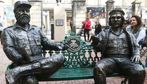 Che Guevara y Fidel Castro inmortalizados en Cuauhtémoc, México. Por el Dr. Alberto Roteta Dorado. cubademocraciayvida.org web/folder.asp?folderID=136