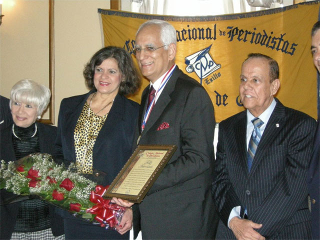 Mis palabras al recibir el Premio Internacional de la Prensa en Miami. Por Flix Jos Hernndez.       cubademocraciayvida.org                                                                                        web/folder.asp?folderID=136  