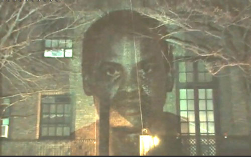 (Vídeo): ArtProtest en Nueva York: Orlando Zapata proyectado en la fachada de la Misión Cubana.