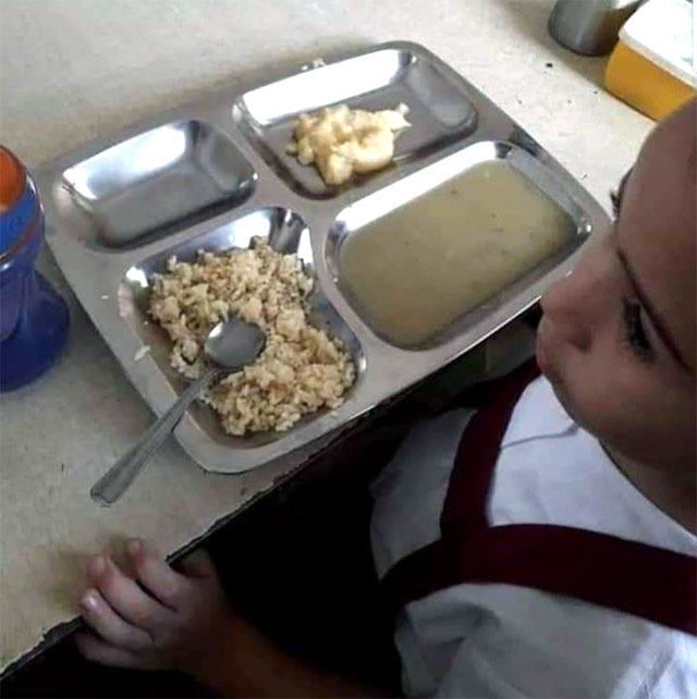 COSAS DE CUBA PARA REIR VIDEO VIRAL: La reaccin de un cubano pescador pescador al "sobrecumplimiento" de la langosta en Cuba.          cubademocraciayvida.org                                                                                                                                                                                              web/folder.asp?folderID=136 