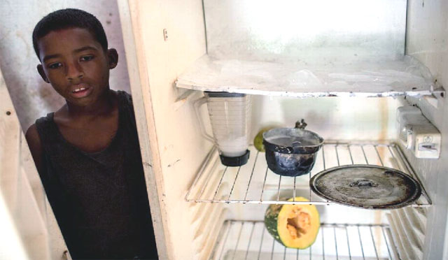 COSAS DE CUBA PARA REIR VIDEO VIRAL: La reaccin de un cubano pescador pescador al "sobrecumplimiento" de la langosta en Cuba.          cubademocraciayvida.org                                                                                                                                                                                              web/folder.asp?folderID=136 