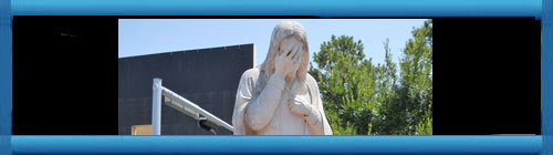 Derribando las estatuas. Ahora van por las de Jess de Nazaret. Por Eloy A Gonzlez.                                                                                        cubademocraciayvida.org                                       web/folder.asp?folderID=136