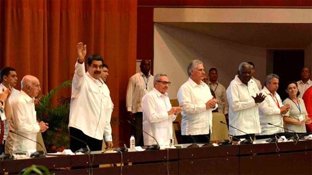EL CASTRO-CHAVISMO, EPICENTRO DE LA CRISIS POLTICA LATINOAMERICANA. Por el Doctor Alberto Roteta Dorado. cubademocraciayvida.org web/folder.asp?folderID=136  