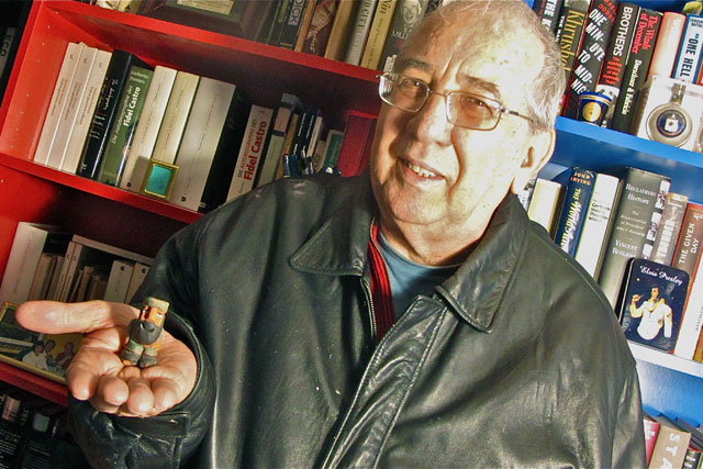 Entrevista a Norberto Fuentes, escritor cubano: "Ral Castro ha envuelto a Fidel en una masa de silencio y lo ahog" web/folder.asp?folderID=136